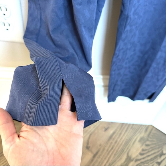 NWT Brooklyn Textured Jumpsuit Slate Blue Leopard Cheetah Print Stretch - Picture 8 of 15